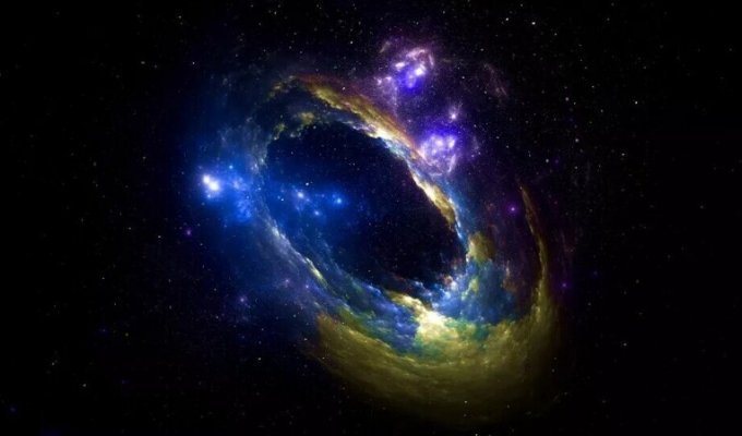 Внутри чёрных дыр определённого типа должна существовать «фрактальная вселенная» (1 фото)