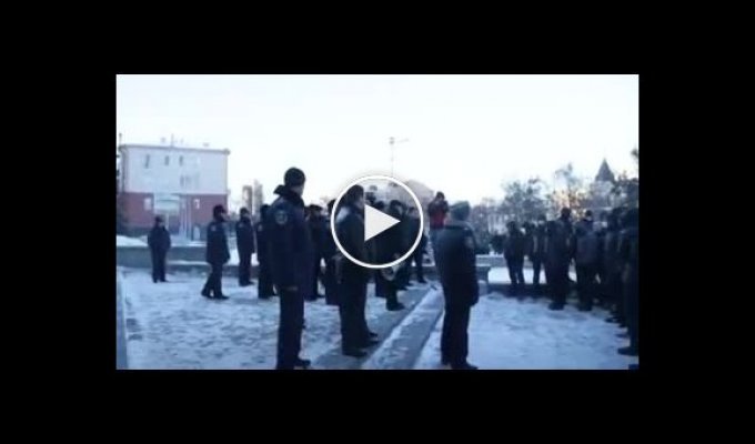 Майдан. Фанаты Днепра против местной милиции