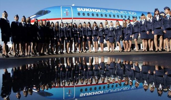 Sukhoi Superjet-100 (8 фото)