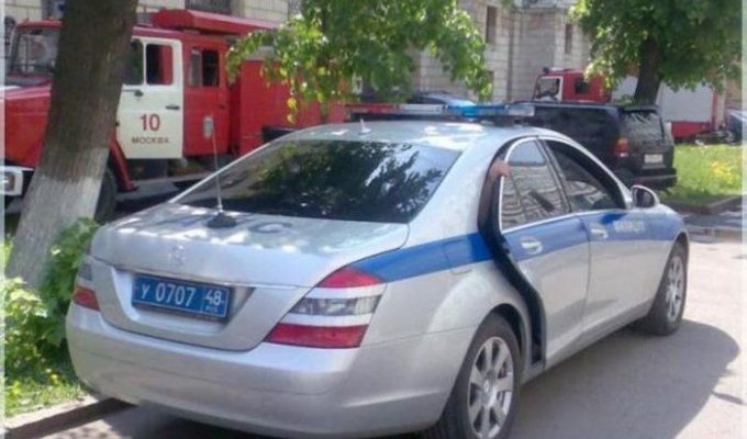 Подборка милицейско-полицейских автомобилей России (20 фото)