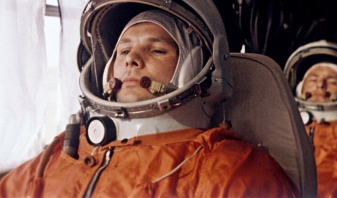 Гагарин или Титов: почему именно Юрий Гагарин стал первым космонавтом? (5 фото)