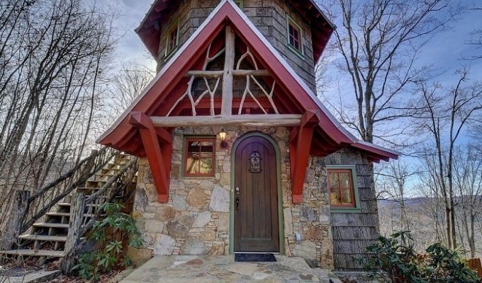 Сказочный домик в лесах Северной Каролины (9 фото)