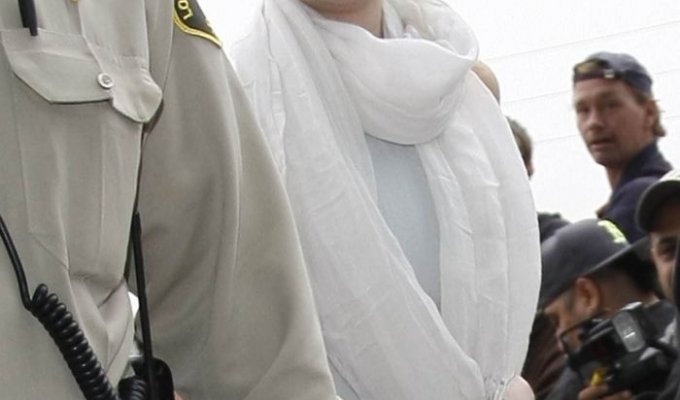 Линдси Лохан может отправиться обратно в тюрьму (7 Фото)