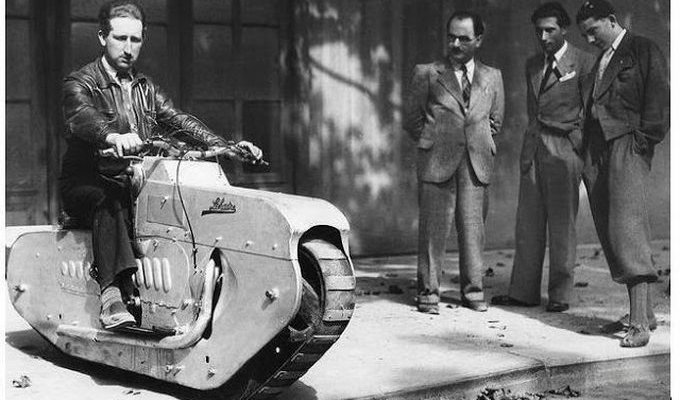 Tractorcycle - гусеничный мотоцикл 1938 года (10 фото)