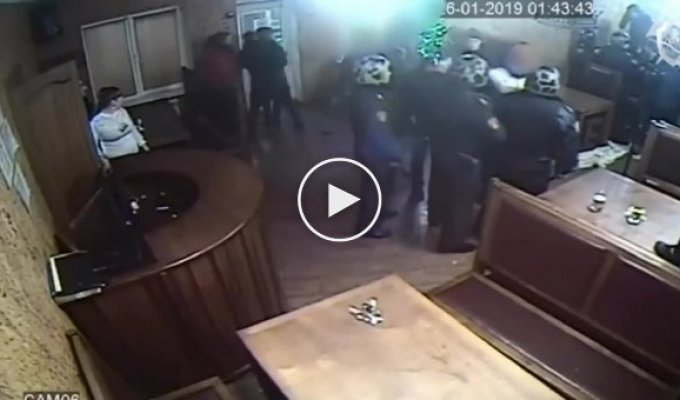 Нападение пьяных подростков на росгвардейцев в Ленинск-Кузнецке