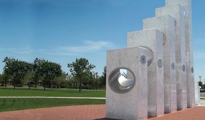 Как американский военный мемориал в Аризоне связан с древними обсерваториями (4 фото)