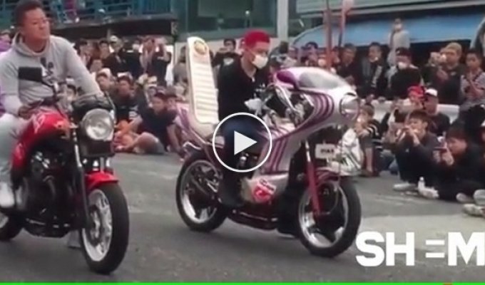 Японская музыкальная субкультура на мотоциклах