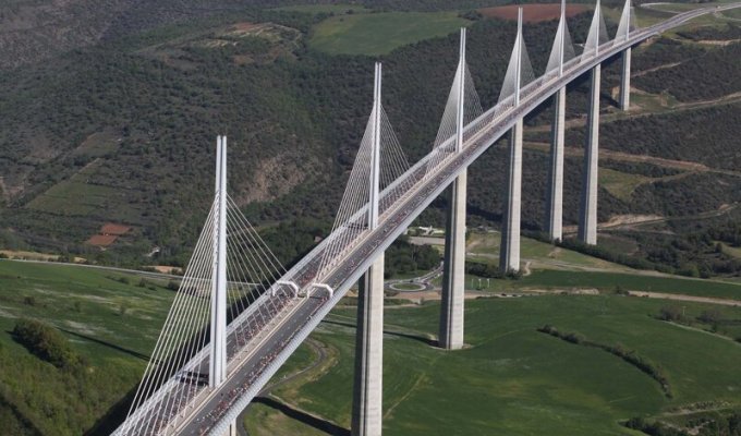 Как строили Виадук Мийо - самый высокий мост в мире (36 фото)