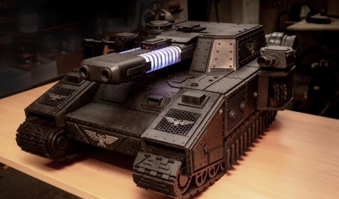 Фанат Warhammer собрал корпус для ПК в форме танка Stormblade (9 фото)