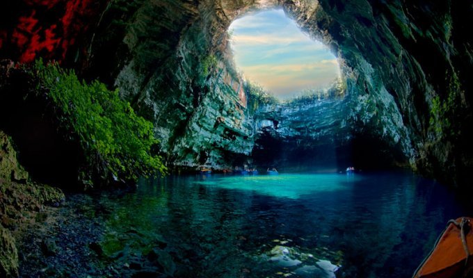 Пещера Мелиссани (8 фото)