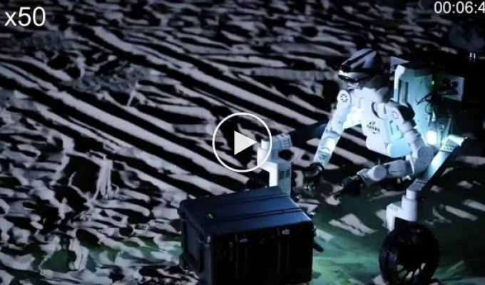 Японцы испытали робота с руками для работы на Луне