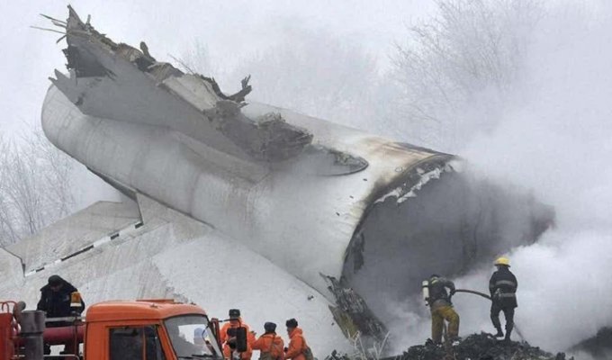 Самые шокирующие авиакатастрофы (16 фото)