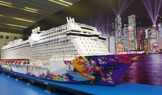 На создание самого большого в мире корабля из «LEGO» ушло более 2,5 миллионов деталей (6 фото + 1 видео)