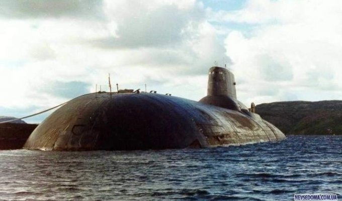 Подводный атомный флот России (12 фото)