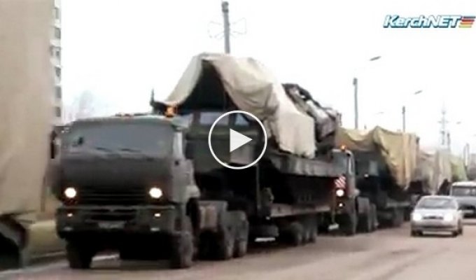 В Крыму началась масштабная переброска военной техники из Кремля