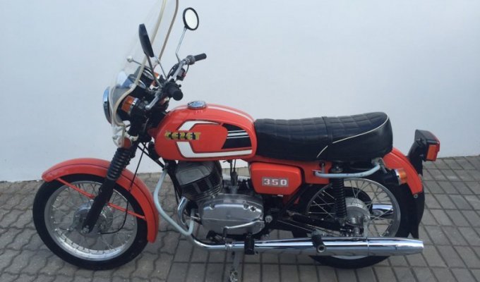Мотоцикл CZ-350 1986 года с пробегом 1316 километров (16 фото)