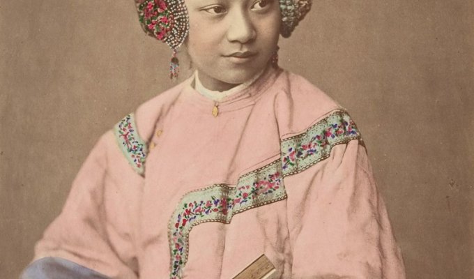 Эти раскрашенные фото показывают, как выглядели жители Китая в 1875 году (29 фото)