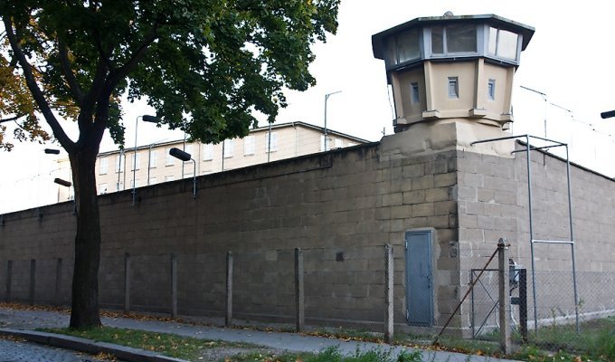 Следственная тюрьма Штази (27 фото)
