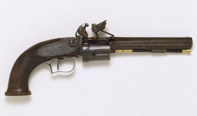 Кремневый револьвер Коллиера (20 фото)
