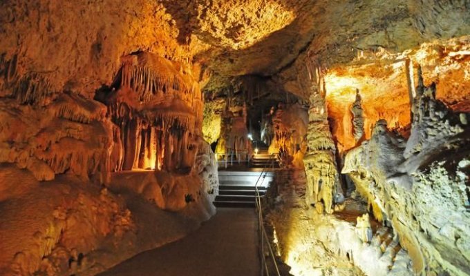 Мраморная пещера в Крыму (23 фотографии)