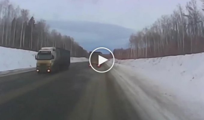 Пассажир Лады погиб в результате столкновения со снегоуборщиком в Иркутской области