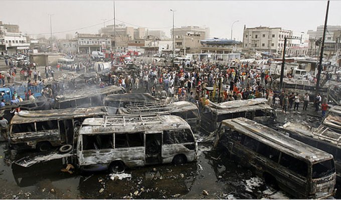Мощная атака в Багдаде (12 фото)