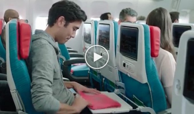 Зак Кинг показал «магию монтажа» в новой рекламе авиакомпании