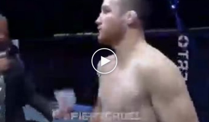 Хабиб Нурмагомедов победил Джастина Гейджи и ушёл из UFC