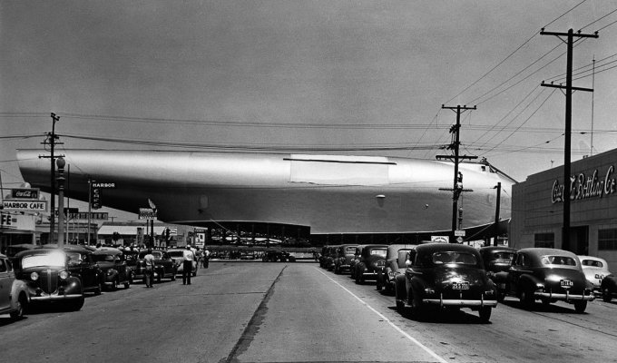 Как Говард Хьюз построил из дерева самый большой самолет в истории (18 фото)