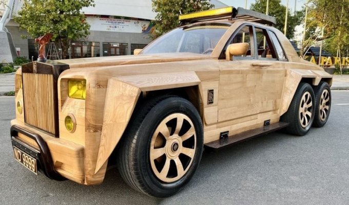 Шестиколёсный Rolls-Royce из дерева: вьетнамец построил игрушку для сына (4 фото + 1 видео)