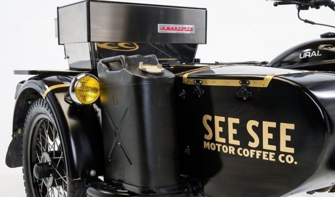 Мотоцикл "Урал" превратили в кофейню на колесах (9 фото + 1 видео)