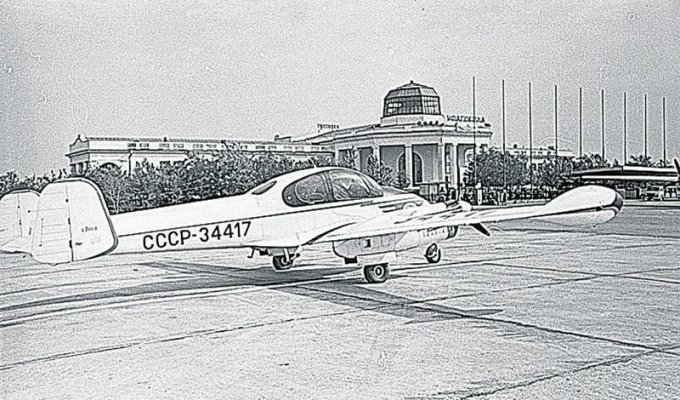 Как угнавшие самолёт студенты вернулись в СССР (3 фото)