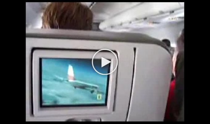 Забавный фильм на борту самолета :)