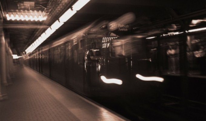 10 таинственных историй, связанных с метро (10 фото)