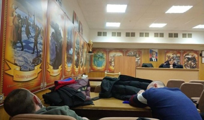 400 фанатов ЦСКА задержали после матча с "Зенитом" (2 фото + 2 видео)