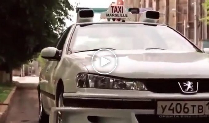 Такси из фильма на Ростовских улицах