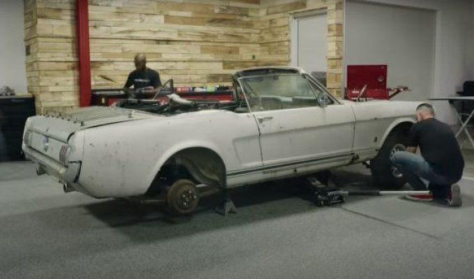 Джейсон Момоа приготовил отличный сюрприз для жены - Ford Mustang 1965 года (8 фото + видео)