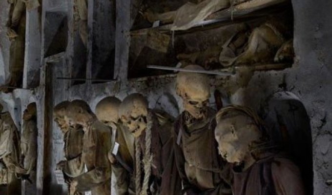 Катакомбы капуцинов - необычное кладбище в Палермо (40 фото)