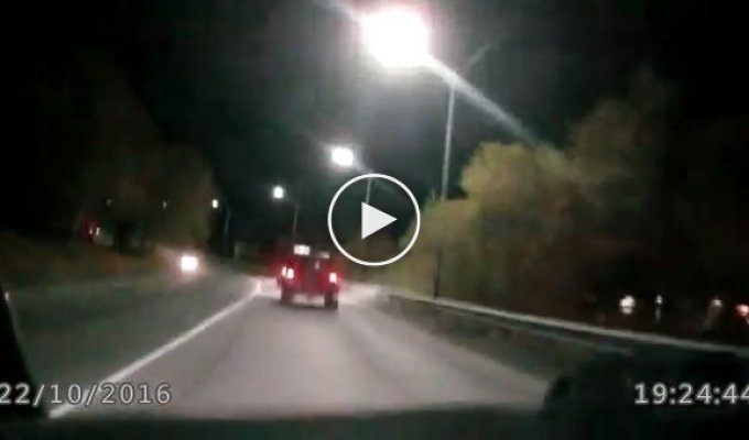 В Петропавловске-Камчатском автокран протаранил Nissan  