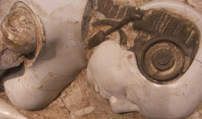 Что найдут во время раскопок через 2000 лет (11 фото)