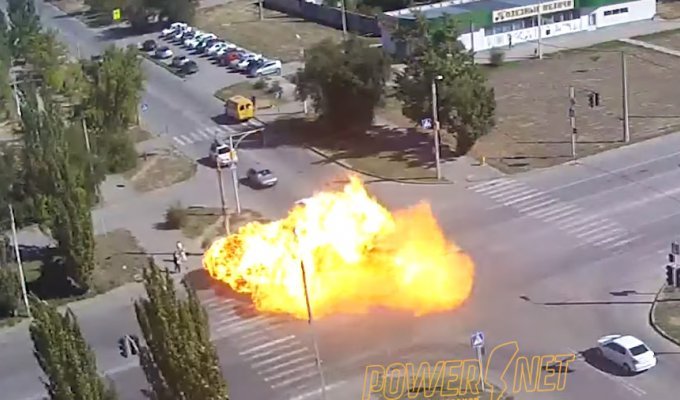Взрыв газа в маршрутке при ДТП (5 фото + 1 видео)