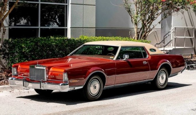 Американский красавец: Lincoln Continental Mark IV 1973 года (33 фото)