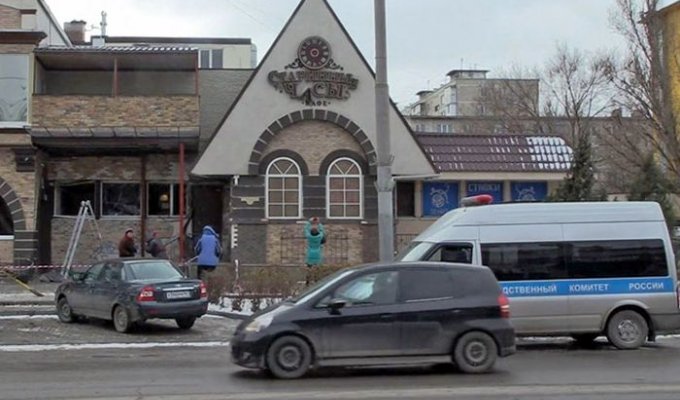 Кафе в Ростове-на-Дону было обстреляно из РПГ (3 фото + видео)