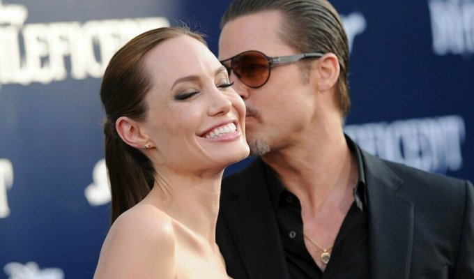 Анджелина Джоли рассказала приемному сыну, что Брэд Питт не хотел его усыновлять (3 фото)