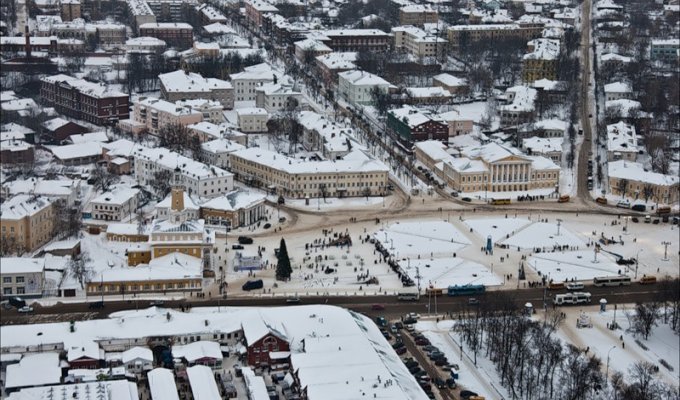 Полет на дельтаплане над зимней Костромой (19 фото)