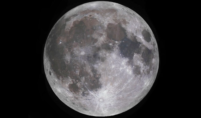 Фотограф запечатлел на видео, как «качается» Луна во время оборота вокруг Земли (6 фото + 1 видео)
