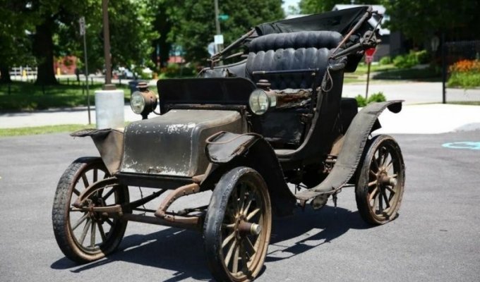 Ветхий, но зато в оригинале: электромобиль 1910 года из музейных запасников (16 фото + 1 видео)