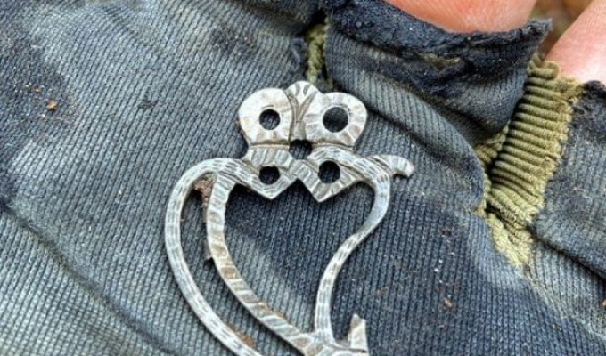 Впечатляющие находки и сокровища, которые нашли пользователи с помощью металлодетектора (15 фото)