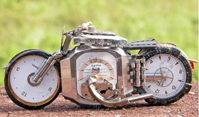 Мотоциклы из часов (25 фотографий)
