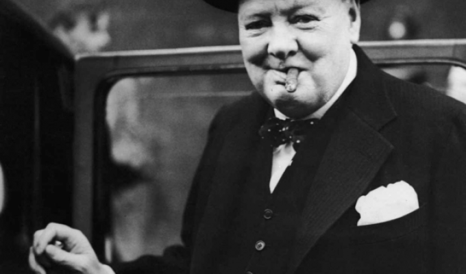 Маленький каприз Черчилля (2 фото)